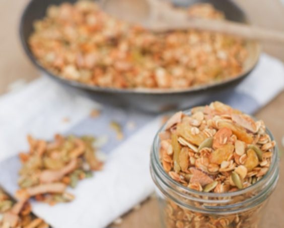 The phytonutrients in many types of nuts will bring many health benefits. Photo: Tuan Dat