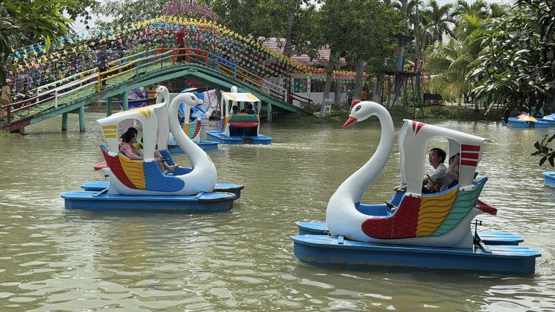 La cantidad de turistas que visitan la ciudad de An Binh esta disminuyendo, y necesitan una innovacion para no ser aburridos. Imagen de la ciudad de Huanglong