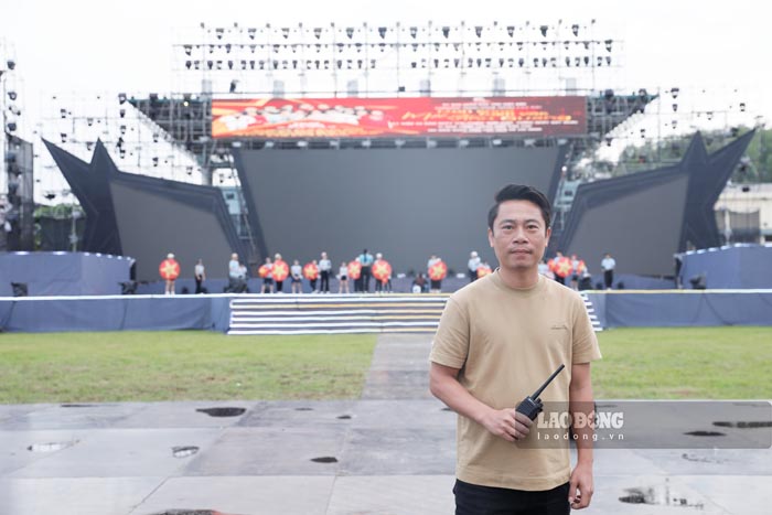 Tong dao dien Pham Hoang Giang cung cho biet, chuong trinh khong chi la loi tri an sau sac cac the he cha anh, ma con khoi day niem tu hao dan toc, tinh yeu dat nuoc, gop phan thuc day du lich lich su tai Dien Bien.