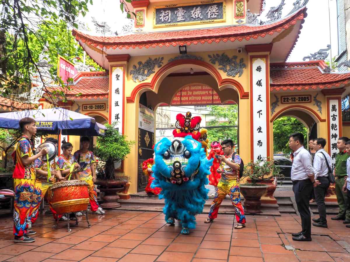 Le hoi den Tien Nga hang nam duoc to chuc voi nhieu hoat dong van hoa, nghe thuat an tuong. Ảnh: Cong TTDT Hai Phong
