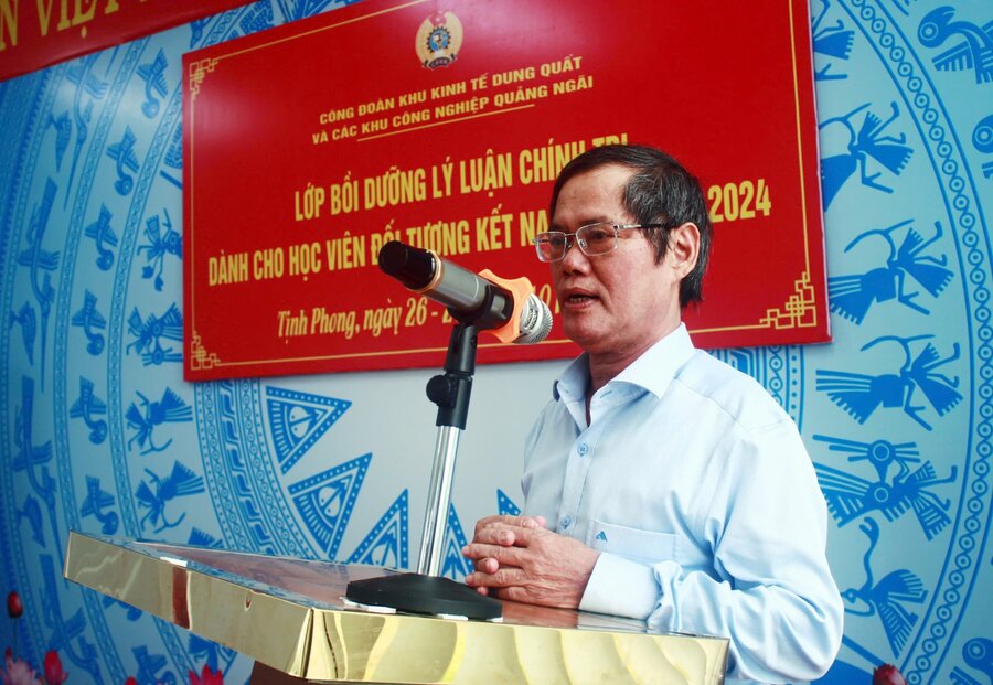 Sr. Nguyen Xuan Nam - Secretario Subdirector Permanente del Comite del Partido de la Agencia y Negocios de la Provincia de Quang Ngai - Retirado 56 meses antes de la edad, recibio un regimen de mas de 2.700 millones. Foto: Xuan Quang.