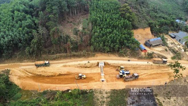 Hạn chót bàn giao mặt bằng 2 tuyến đường nghìn tỉ tại Tuyên Quang
