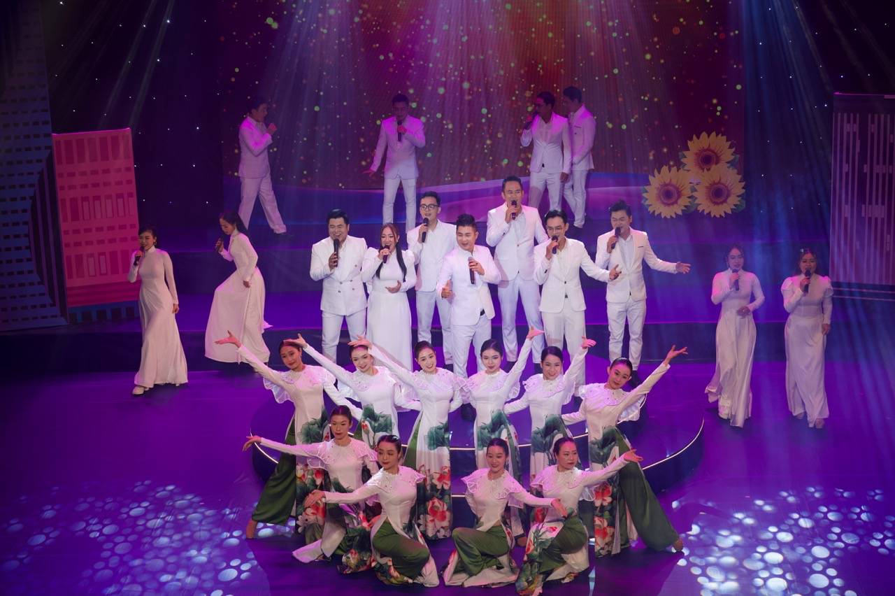 Artists participating in the program "Lanh Duong Duong". Photo: Provided by the organizing committee