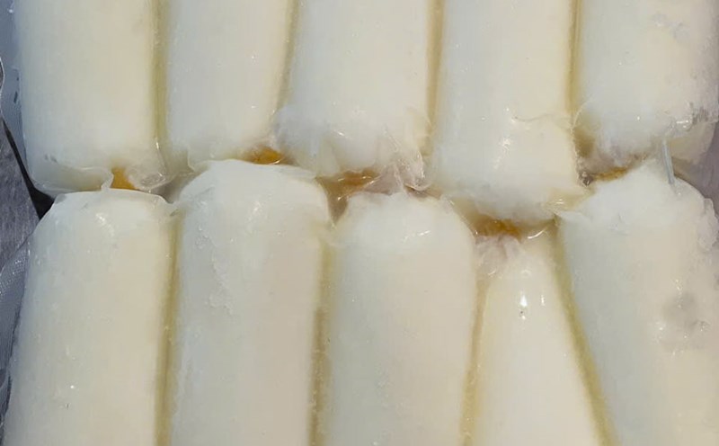 Foods such as yogurt have protein content that helps maintain muscle and bones at the same time, thereby reducing the risk of falling and fractures in the elderly. Photo: Quang Minh