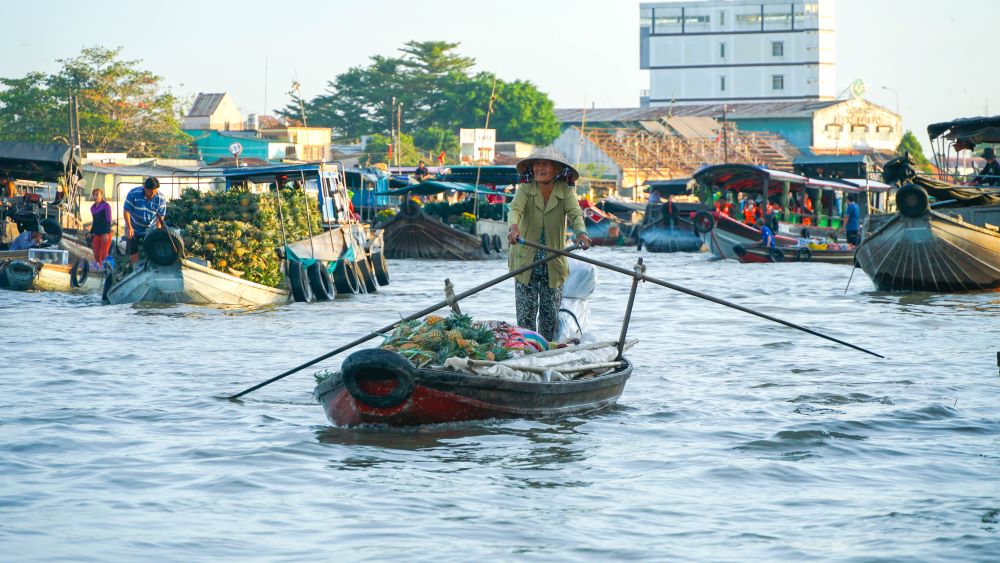 Cho noi Cai Rang, net dep van hoa doc dao o Can Tho. Anh: Ta Quang.