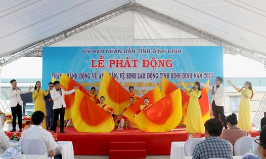 Bình Định tổ chức Lễ phát động Tháng hành động về an toàn, vệ sinh lao động năm 2025. Ảnh: Cổng thông tin Bình Định