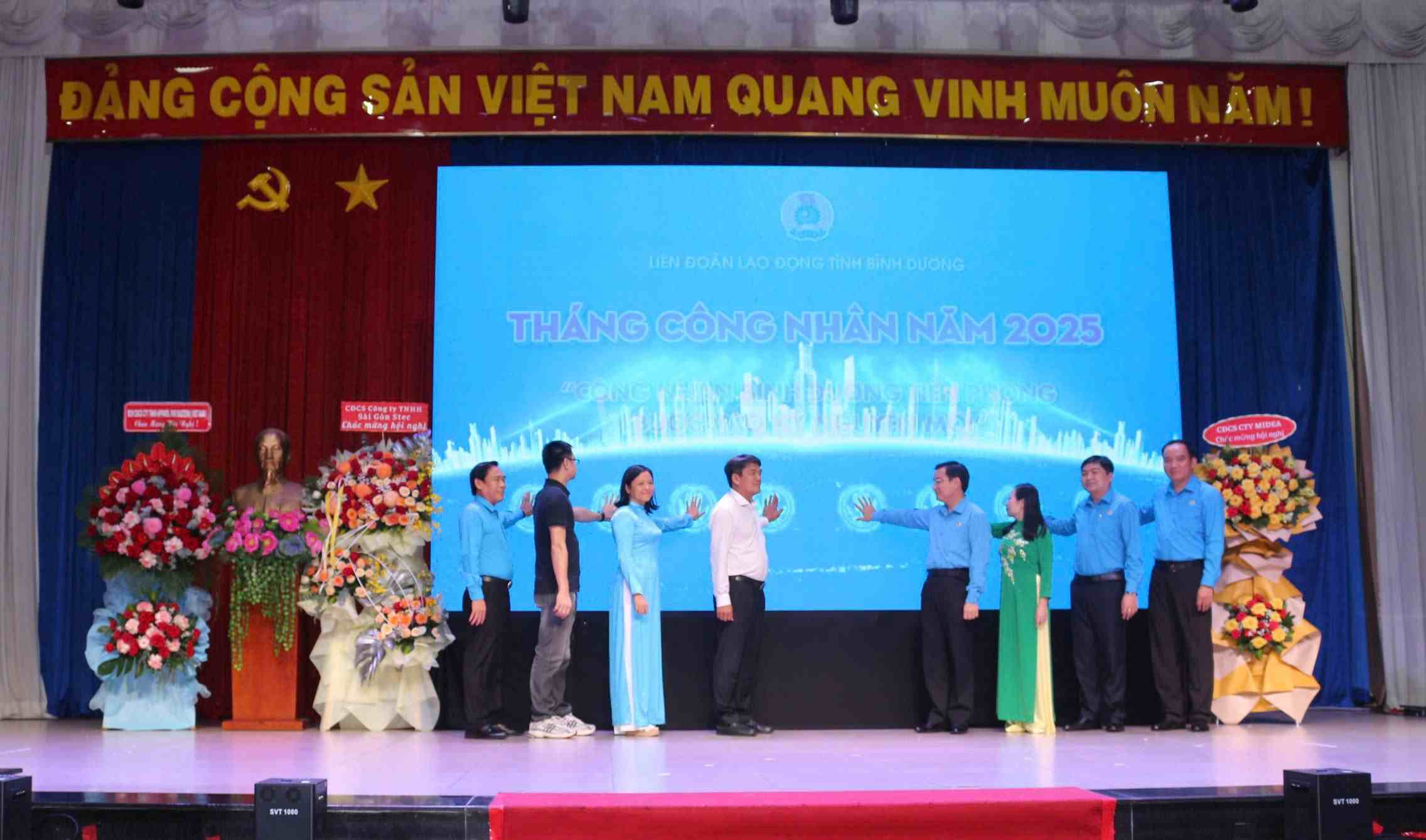 Launching Workers' Month 2025 in Binh Duong. Photo: Dinh Trong