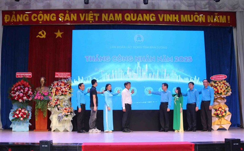 Launching Workers' Month 2025 in Binh Duong. Photo: Dinh Trong