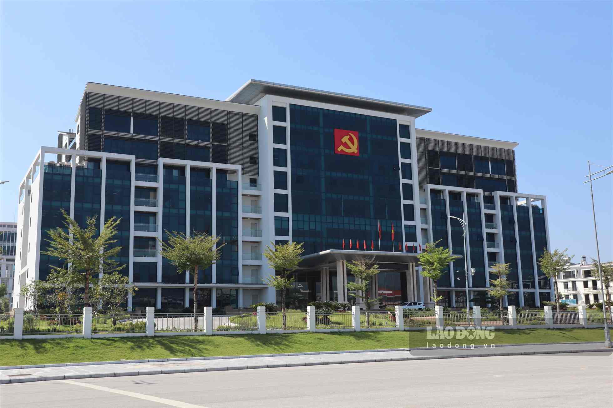 Tru so Tinh uy Cao Bang la mot trong nhung cong trinh duoc xay dung som nhat trong trung tam hanh chinh. Anh: Tan Van