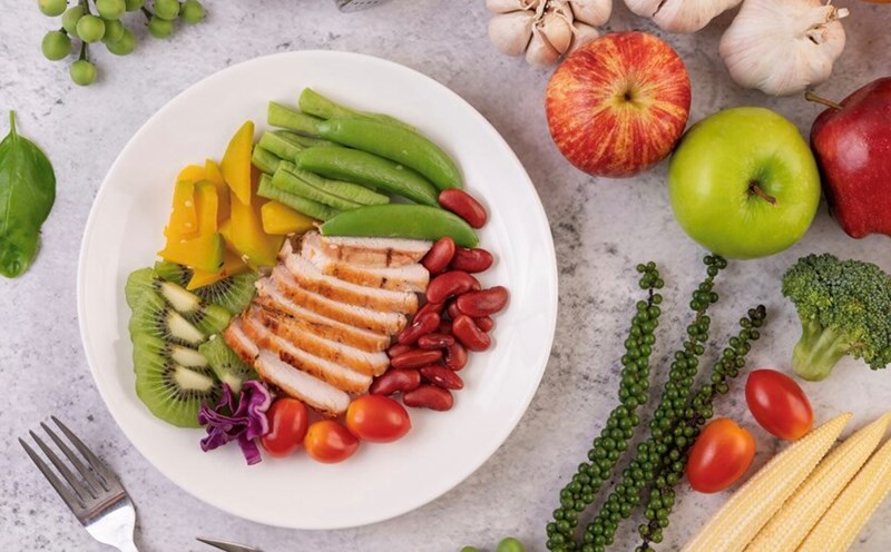 Healthy dishes are easy to prepare in just a few minutes. Photo: Thuy Duong