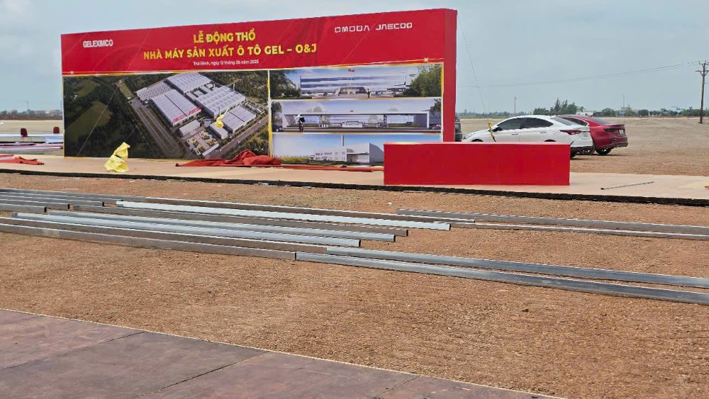Preparations for the groundbreaking ceremony of the GEL-O&J automobile factory project in Hung Phu Industrial Park (Tien Hai district, Thai Binh province) have been basically completed. Photo: Nam Hong