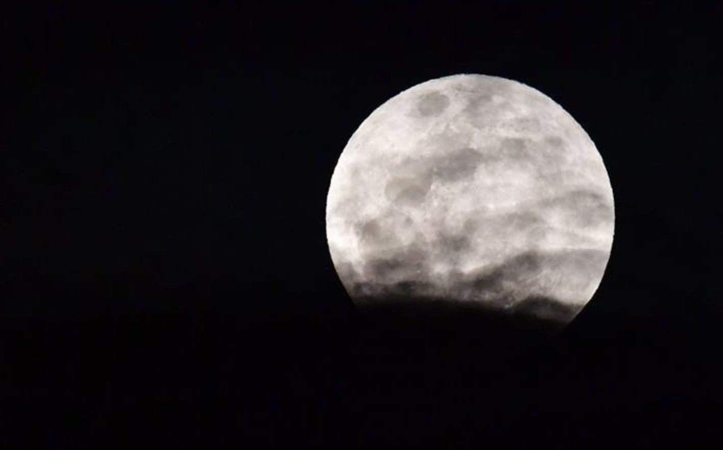 New positioning technology makes lunar exploration missions more intuitive and convenient. Photo: Xinhua