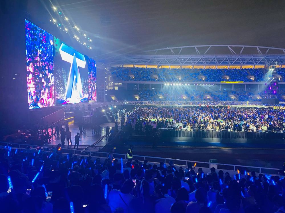Concert Anh trai say hi chieu video nhin lai hanh trinh 1 nam. Anh: Mi Lan