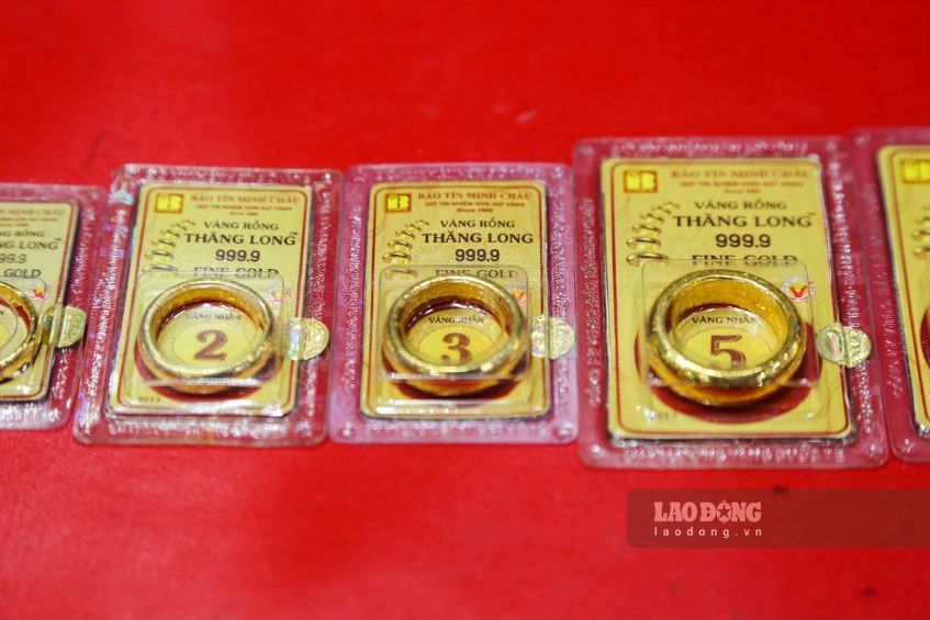 Du co phien sut giam sau, gia vang the gioi tuan qua van giu duoc moc tren 3.300 USD/ounce. Anh: Phan Anh
