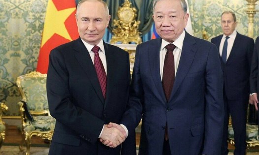 Tổng Bí thư Tô Lâm và Tổng thống Nga Vladimir Putin. Ảnh: TTXVN