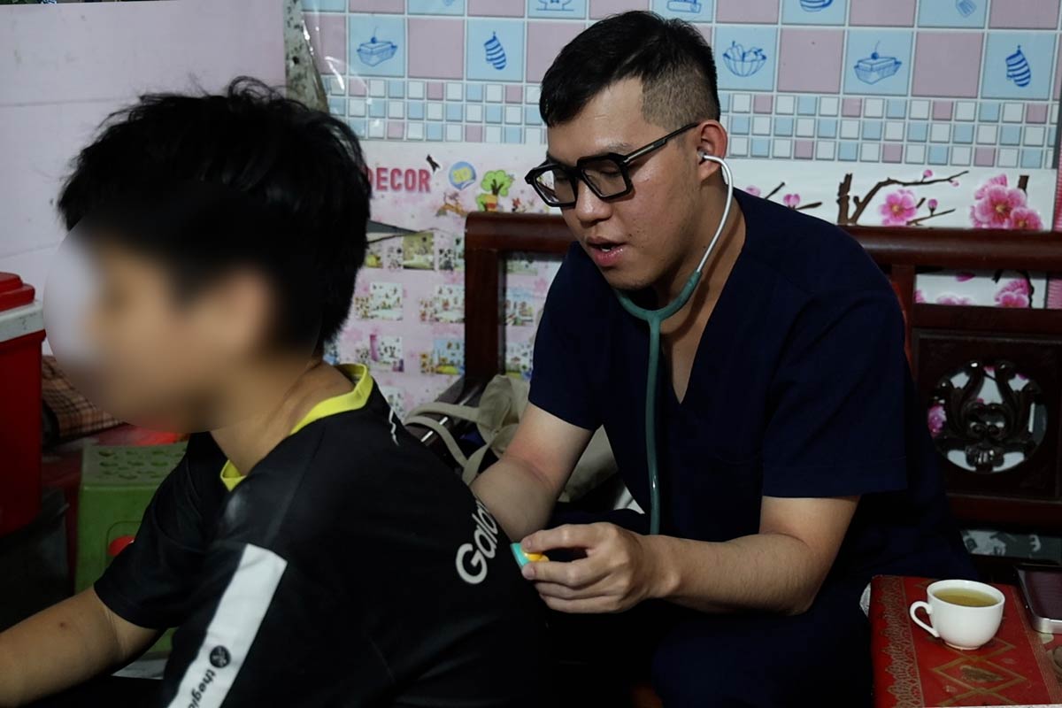 Exploracion gratuita, dar amor a los niños mas necesitados en Hanoi