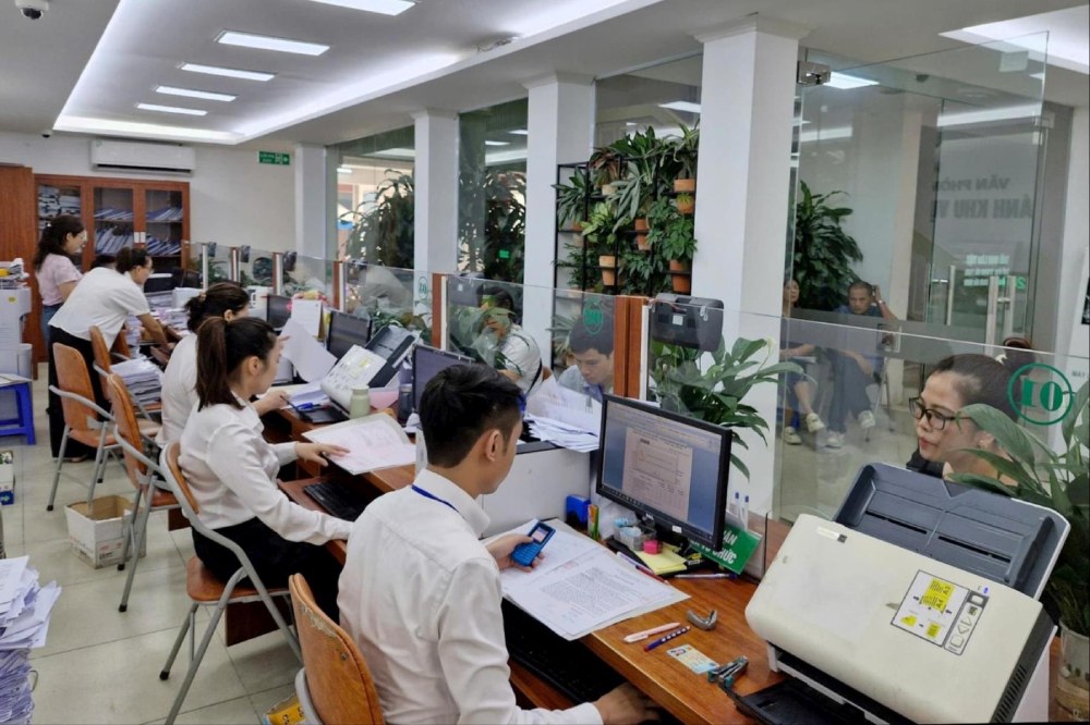 Reducir al menos un 5% de la contratacion publica y reducir al menos un 10% de la contratacion de la dependencia salarial en 2026. Imagen de Hanoi.gov.vn