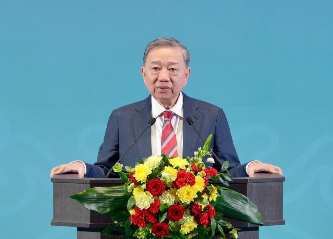 General Secretary To Lam speaks at the Academy of Public Administration and National Economics under the President of the Russian Federation (RANEPA), also known as the Presidential Academy. Photo: VNA