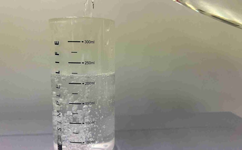 Drinking water properly helps lower blood sugar levels. Photo: Thanh Thanh