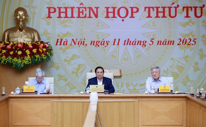The 4th meeting of the Central Steering Committee for the elimination of temporary and dilapidated houses nationwide took place on the morning of May 11. Photo: VGP/Nhat Bac.