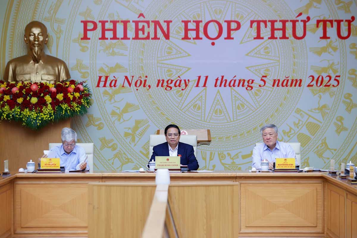 Phiên họp thứ 4 Ban Chỉ đạo Trung ương triển khai xóa nhà tạm, nhà dột nát trên phạm vi cả nước diễn ra sáng 11/5 - Ảnh: VGP/Nhật Bắc.