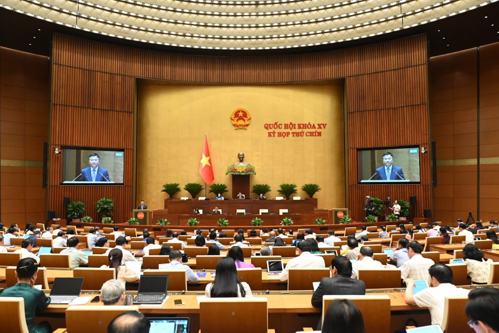 In today's working session, the National Assembly will consider many contents, including shortening the term of the 15th National Assembly and People's Councils at all levels. Photo: Quochoi.vn