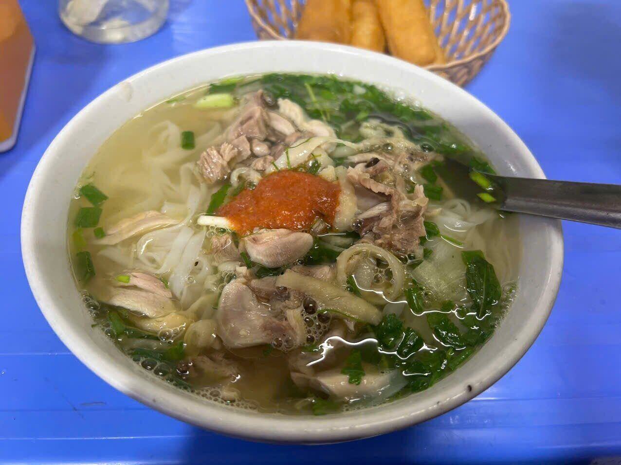 El desayuno es importante, pero tambien hay que prestar atencion a los elementos nutritivos de las comidas restantes del dia. Imagen de la pelicula