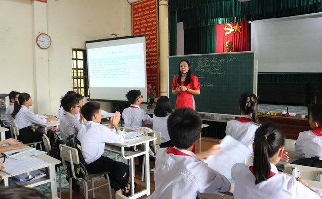 Dạy học 2 buổi/ngày không thu phí hướng tới quyền lợi người học