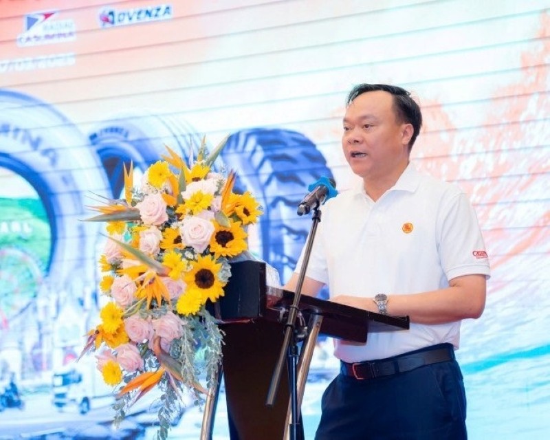 Ong Nguyen Dinh Khoat - Tong giam doc CASUMINA - cho biet CASUMINA se phan dau tiep tuc giu vung danh hieu nha san xuat sam lop hang dau Dong Nam A, khang dinh vi the va suc manh cua thuong hieu Viet Nam tren thi truong quoc te. Anh: Duc Long