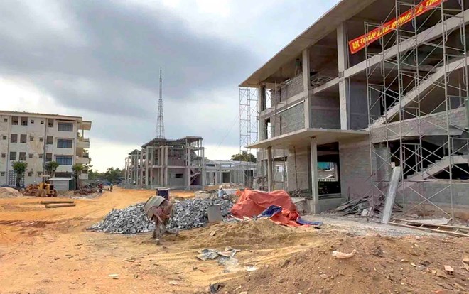 The dormitory of Quang Ngai Provincial Political School was repaired to become a public housing for Kon Tum cadres to take care of after the merger of the two provinces. Photo: Vien Nguyen.