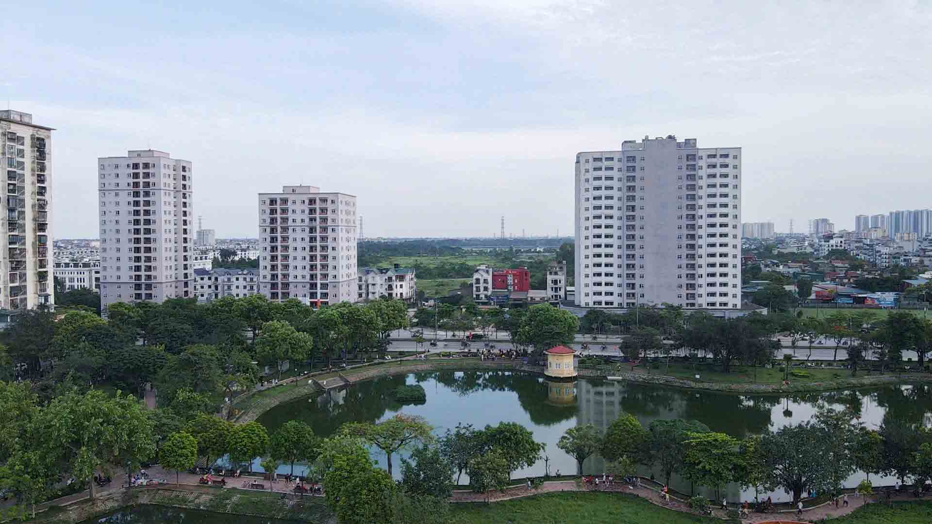 Nam ben ho Den Lu voi he thong giao thong thuan loi, du an so huu vi tri dac dia, duoc ky vong gop phan giam tai ap luc dan cu va cai thien chat luong do thi.