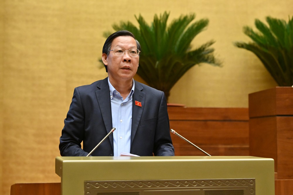 Member of the National Assembly Standing Committee Phan Van Mai reported on the explanation, acceptance, and revision of the draft Law on Corporate Income Tax (amended). Photo: Pham Dong