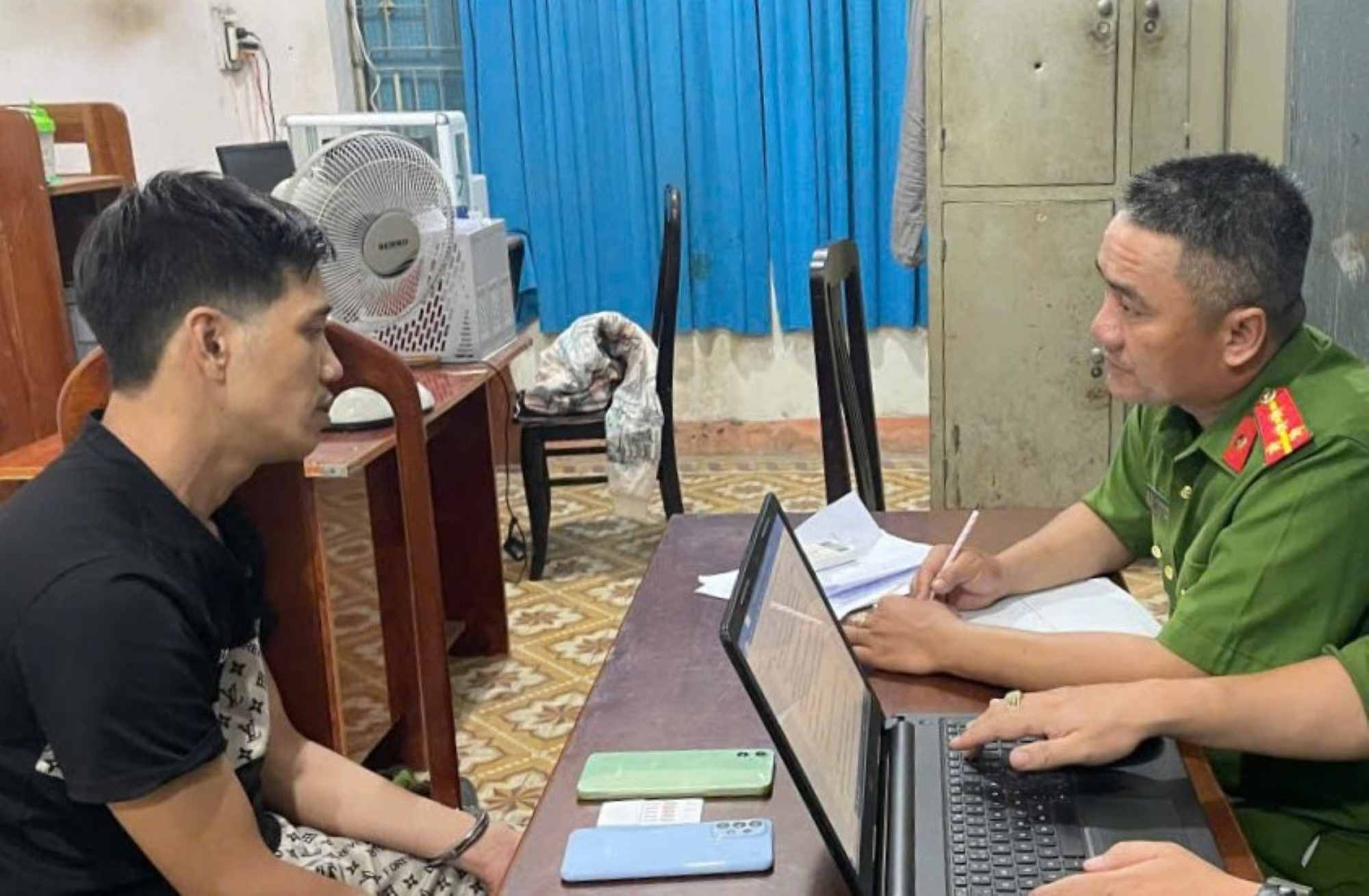 Nguyen Van Tuan at the police station in Da Nang. Photo: Bao Ngoc
