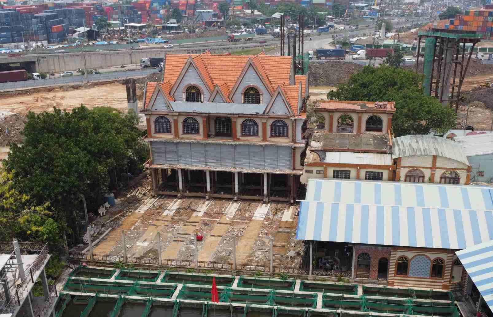 Du kien trong thang 5.2025 se di doi xong toa nha. Anh: Dinh Trong