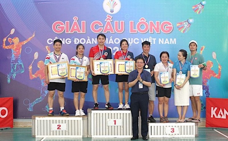 The Vietnam Education Trade Union organizes many activities to care for workers. In particular, Workers' Month 2025 has a series of events "Creative Labor Festival" and "Thank you to workers". Photo: Ha Anh