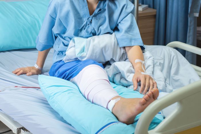 Khach hang bi gay xuong hoac bong dong loat, co dau hieu cua truc loi bao hiem. Anh minh hoa: Mkitina4