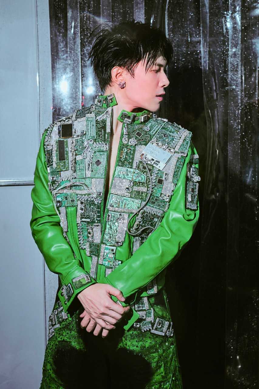 Anh: Nghe si cung cap.