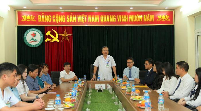 ThS. BSCKII Pham Huu Thuong - Giam doc Benh vien phat bieu tai buoi le. Anh: PVcomBank