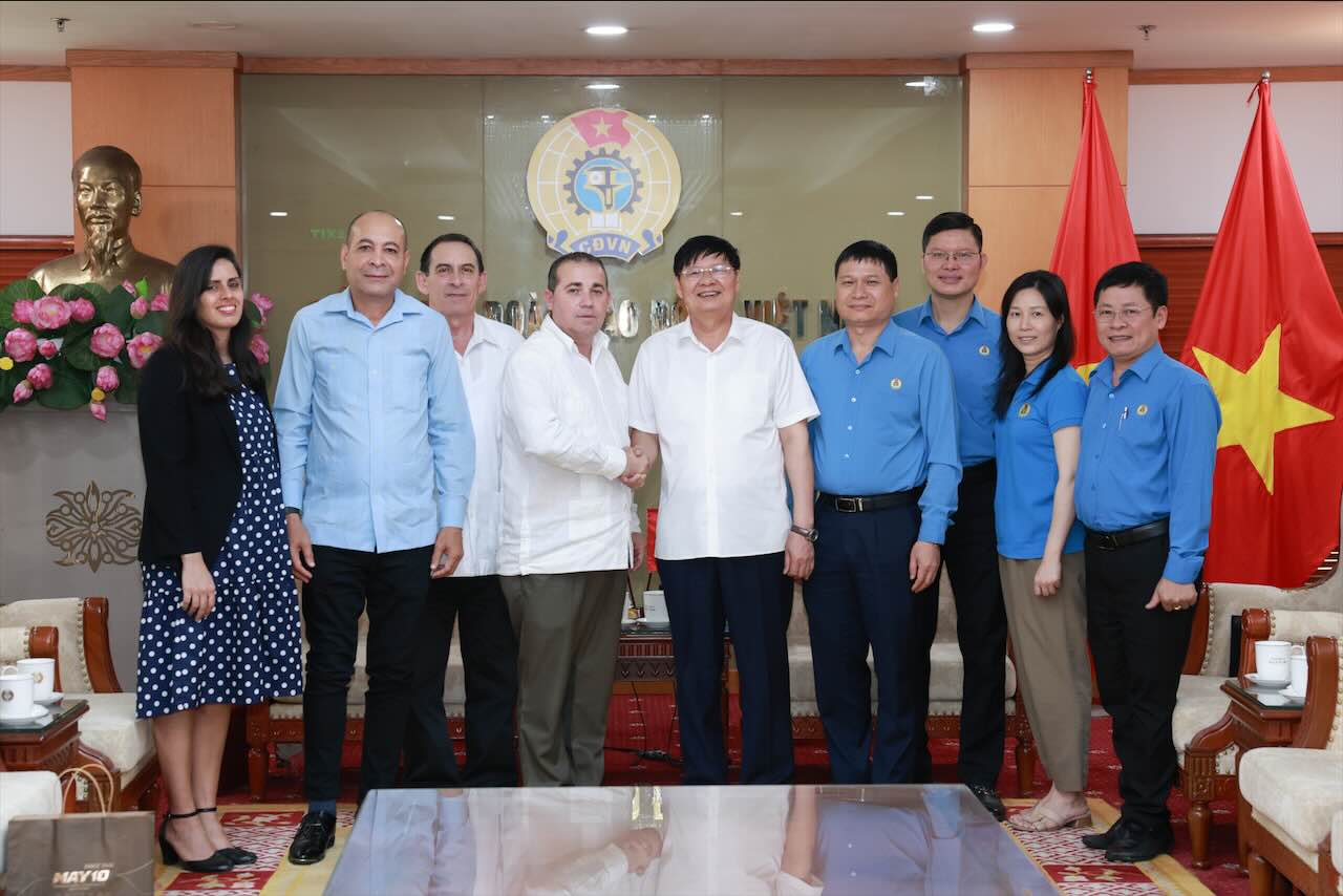 Uno de los temas de conversacion entre ambas partes fue la proteccion de los derechos legitimos y legitimos de los trabajadores. Imagen de la pagina web de la Universidad de Hong Kong