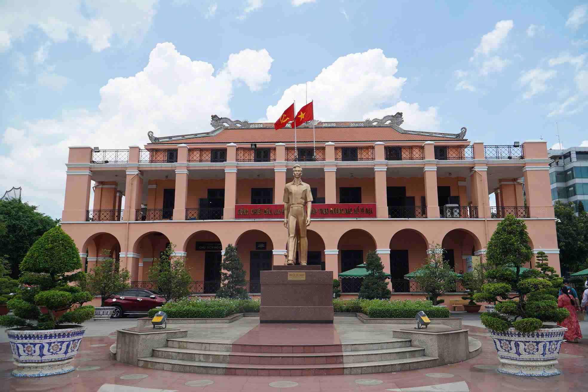 Ben Nha Rong - noi ghi dau thoi khac dac biet vao ngay 5.6.1911 – khi nguoi thanh nien Nguyen Tat Thanh roi To quoc, bat dau hanh trinh tim duong cuu nuoc. Anh: Minh Tam