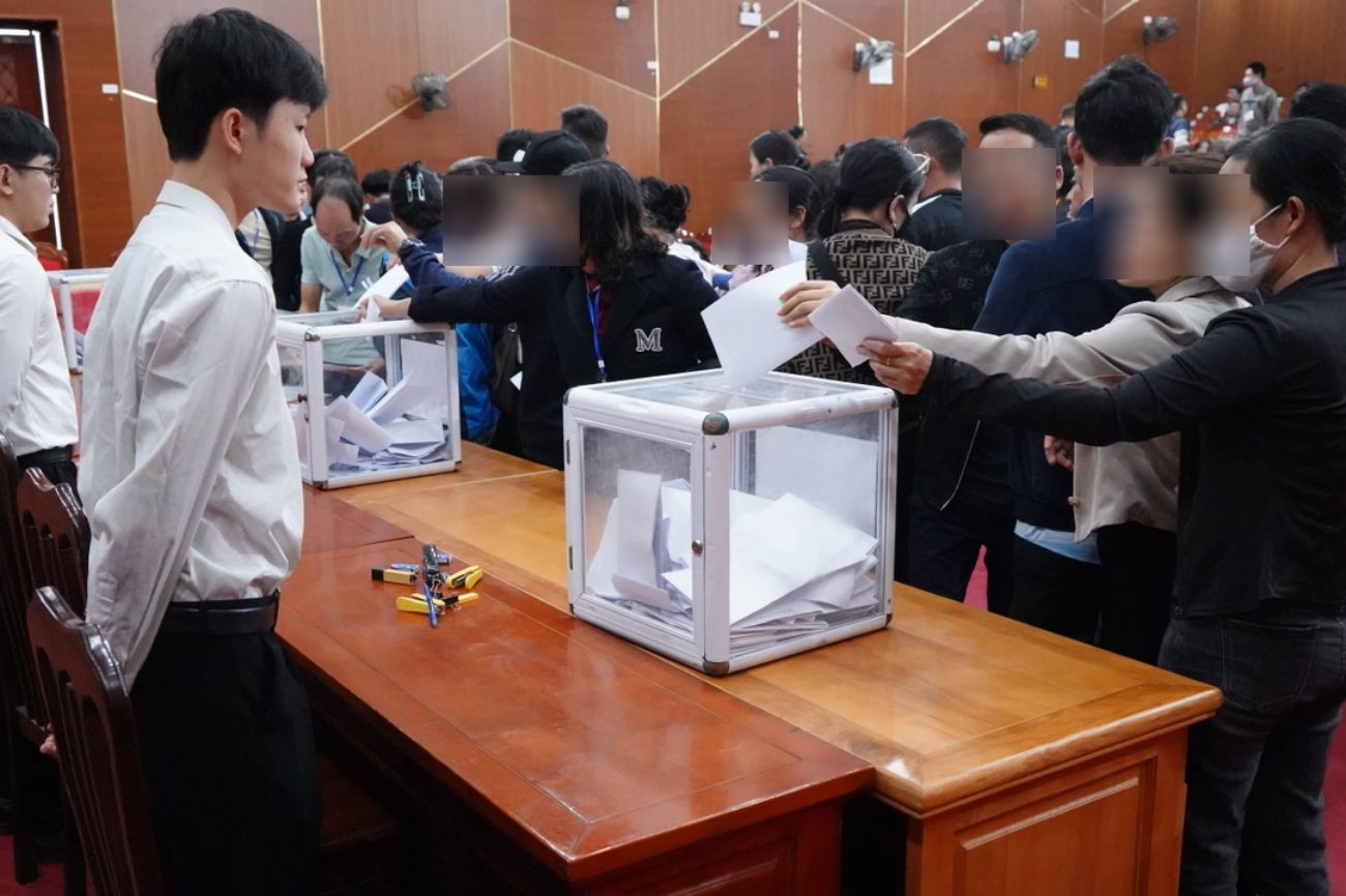 Phien dau gia 28 thua dat tai thon Binh Xa, xa Binh Phu, huyen Thach That cuoi nam 2024. Anh: Cong tin thong tin dien tu huyen Thach That