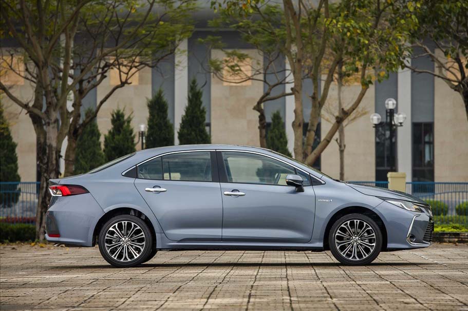 El Toyota Corolla de gasolina esta muerto en Japon. Imagen de la imagen: Toyota