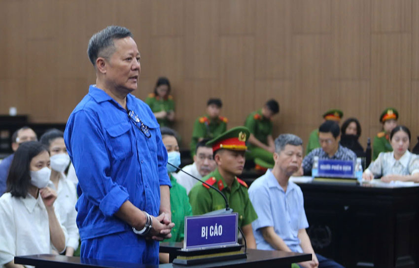 Chủ tịch HĐQT Công ty Thái Dương Đoàn Văn Huấn tại phiên tòa. Ảnh: Quang Việt