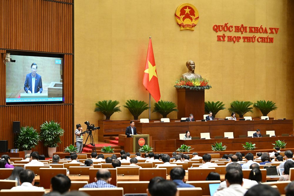 Today (May 13), the National Assembly will consider the draft Resolution of the National Assembly on reducing value-added tax. Photo: Quochoi.vn