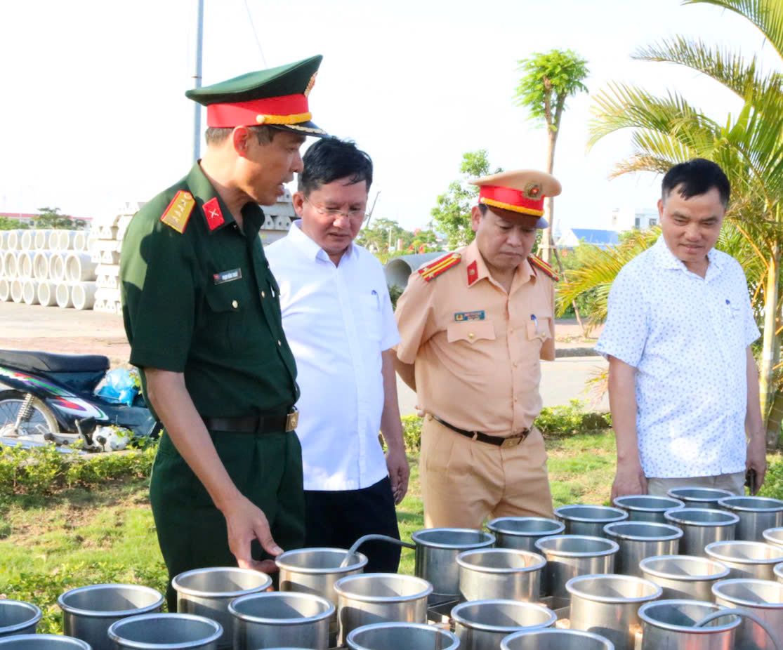 6 diem phao hoa toi 13.5 da san sang. Ảnh: Minh Khue