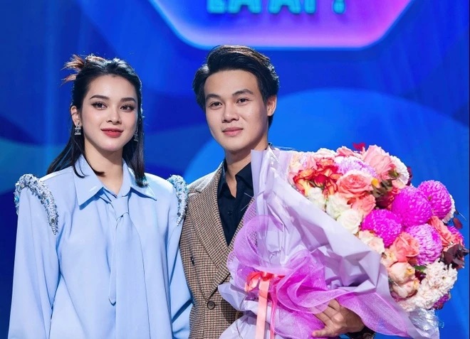 Quynh Luong va ong xa Tien Phat. Anh: Nha san xuat Nguoi ay la ai