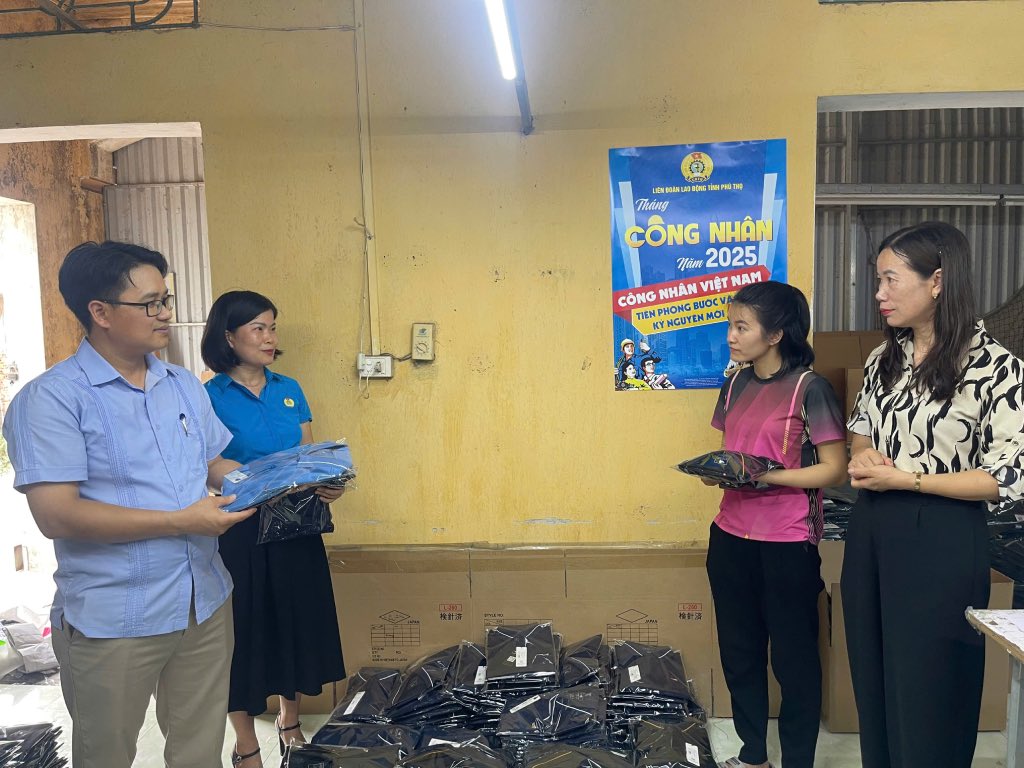 El grupo de trabajo de la Union de Trabajadores del Distrito de Lam Thao hizo una campaña para crear un sindicato de base en la empresa. Imagen: El juicio