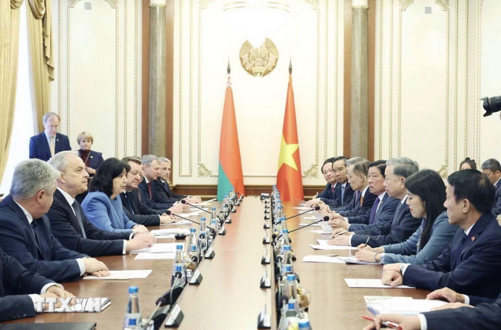 General Secretary To Lam met with Chairman of the Republican Council (Chamber of Councilors) Natalya Kochanova, Chairman of the Delegation (lower house) Igor Sergeyenko and leaders of the Communist Party and the Russian Border Guard. Photo: VNA