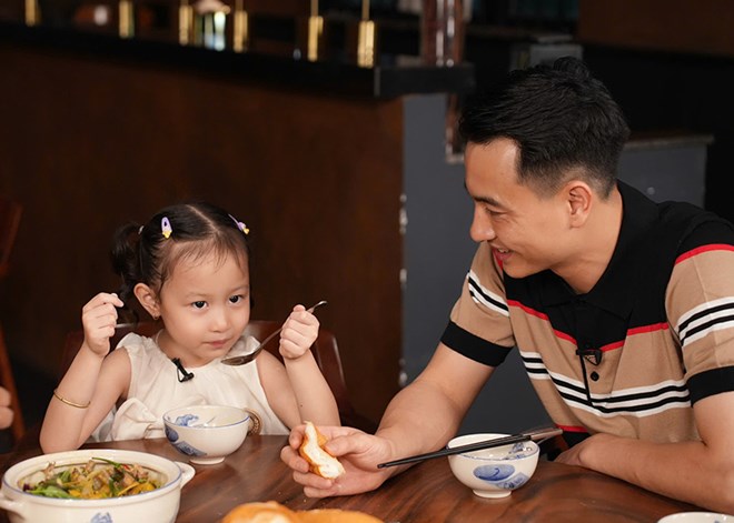Em bé Điện Biên gây chú ý khi tham gia show truyền hình thực tế
