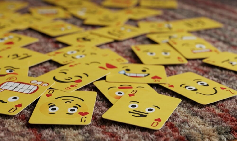 Emotions will help children learn to express and control their own emotions. Photo: Thu Tra